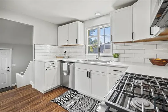 6725 Irving St — Photo 14
