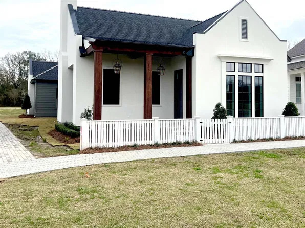 2825 Courtyard Ln, Baton Rouge, LA 70820