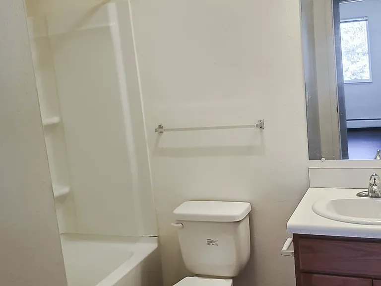 378 S Poplar St #378 — Photo 9