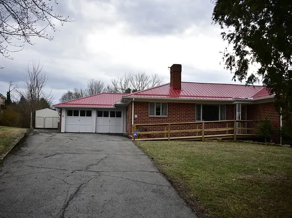 107 Travelers Ln, Beckley, WV 25801