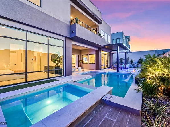 10718 Desert Heights Ave, Las Vegas, NV 89135