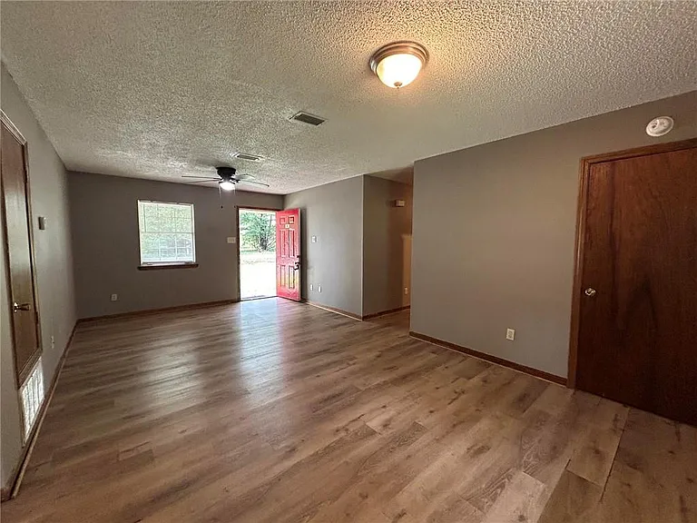 8130 Center St — Photo 2