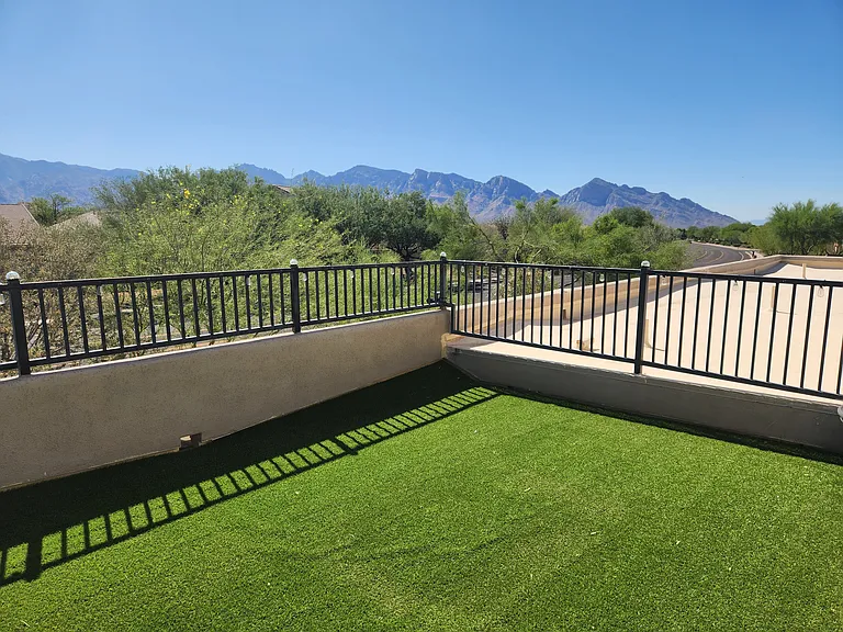 Upstairs Deck, with even more Mountain Views