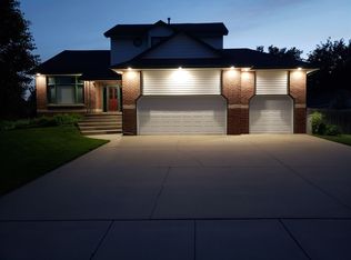 1259 S Ridgehurst Cir, Wichita, KS 67230