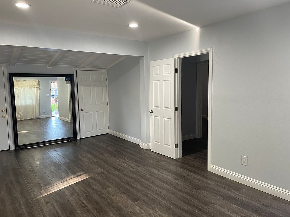 17443 Cohasset St Van Nuys CA | Zillow