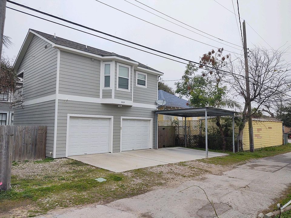 3605 Avenue R Rear in quiet area. No history of flooding! centrally located and only a few blocks to the Seawall.