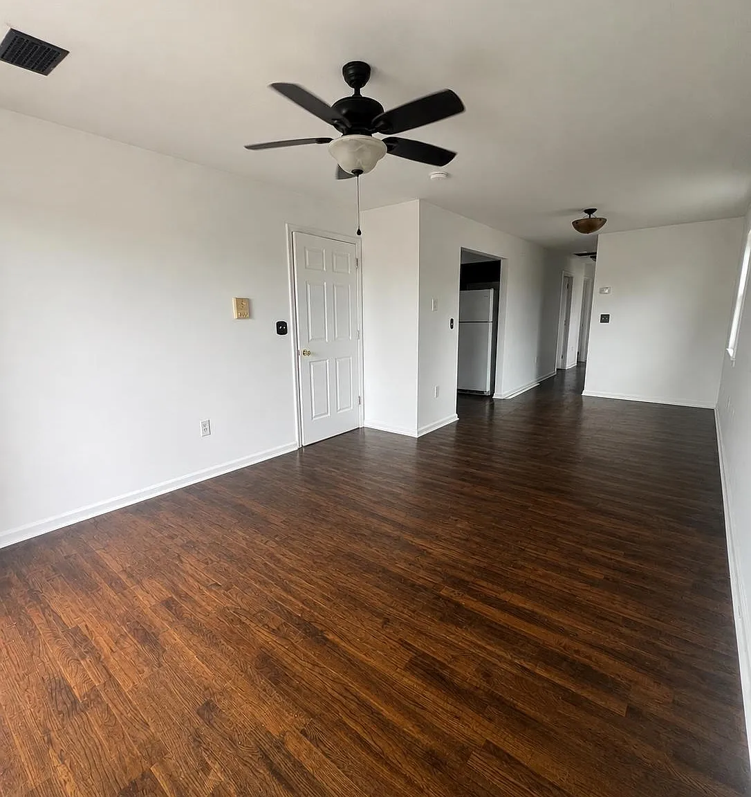 3 bed, 2.0 bath, $2,400 — Photo 4