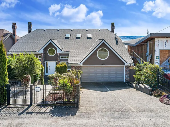 2272 Nelson Ave, West Vancouver, BC V7V 2P8