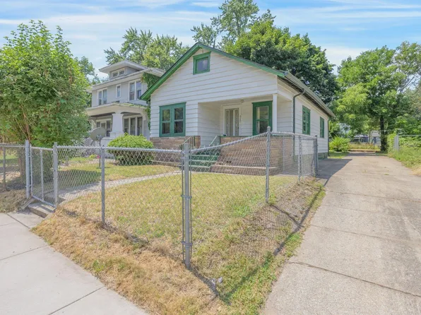 2121 Kemble Ave, South Bend, IN 46613