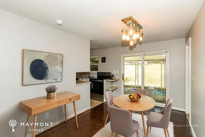 694 Castro Ln — Photo 7