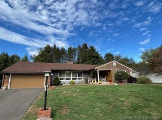 62 Cedarwood Rd, Berlin, CT 06037