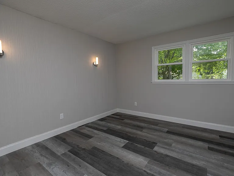 8 18th Ave SW — Photo 10