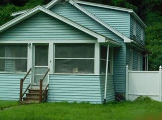 53 State St, Valley Falls, NY 12185