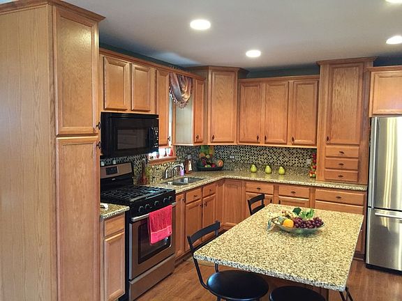 4th image of 110 Seton Creek Dr