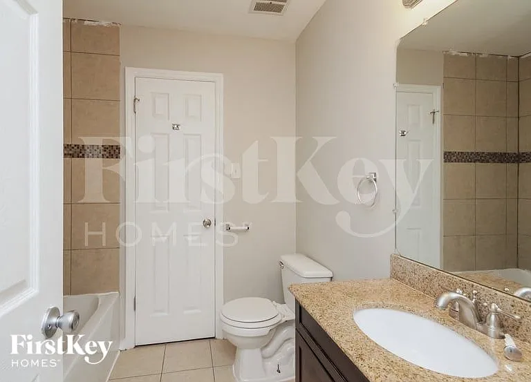 438 E 191st Pl — Photo 10