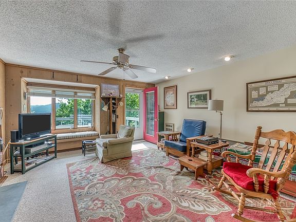 5th image of 388 Skyleaf Drive #B12