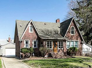 2807 42nd St, Des Moines, IA 50310