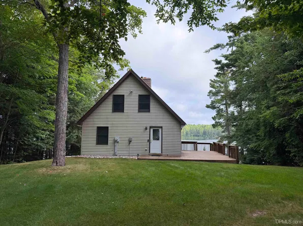 28295 W Maple Ln, Eckerman, MI 49728