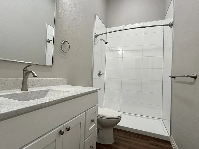 204 4th Ave #103 — Photo 2