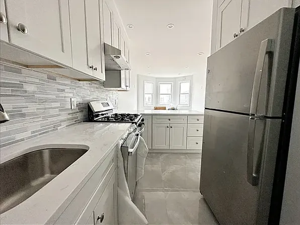 56 Hausman Street image 1 of 7