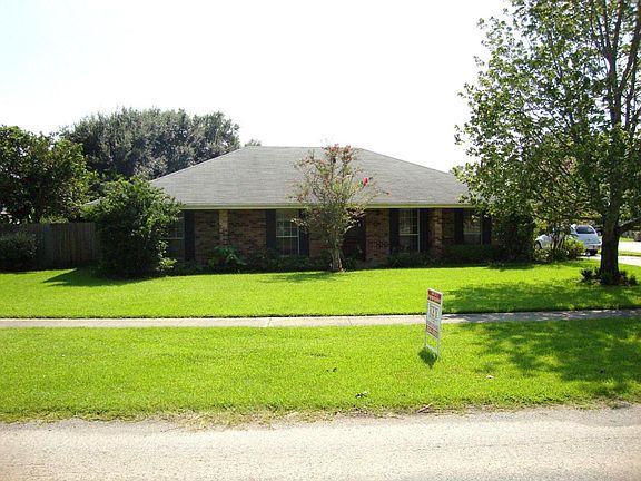 2nd image of 303 Belle Grove Blvd