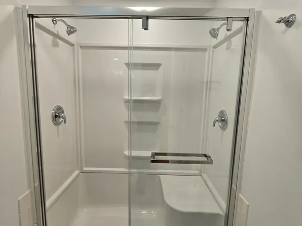 928 E 6th St APT 2, Duluth, MN 55805