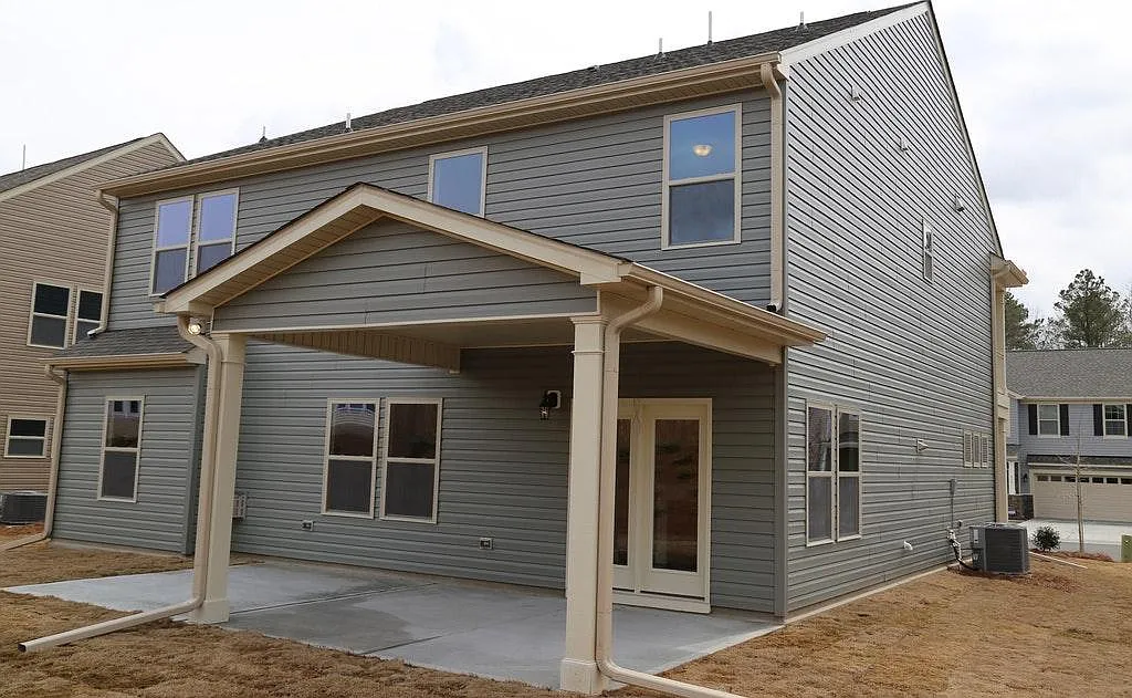 5 bed, 2719 sqft, $3,125 — Photo 3