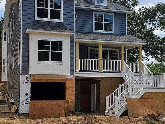 2nd image of 6 Piccadilly Ct