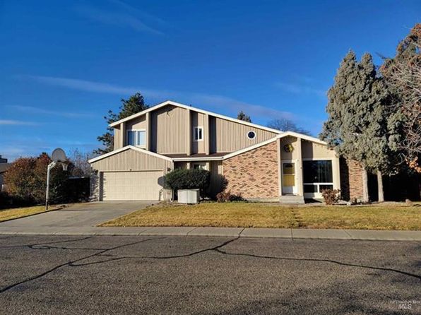 2649 S Lynx Ave #A