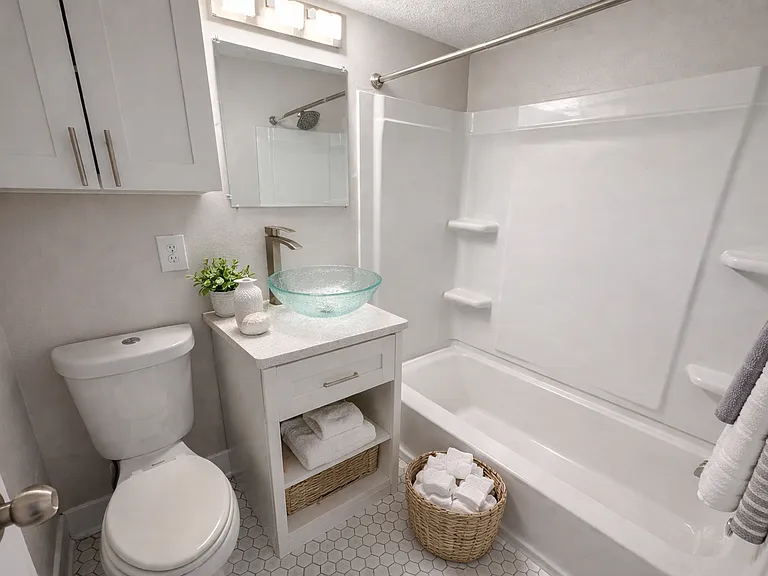 502 Park Ave #6 — Photo 5
