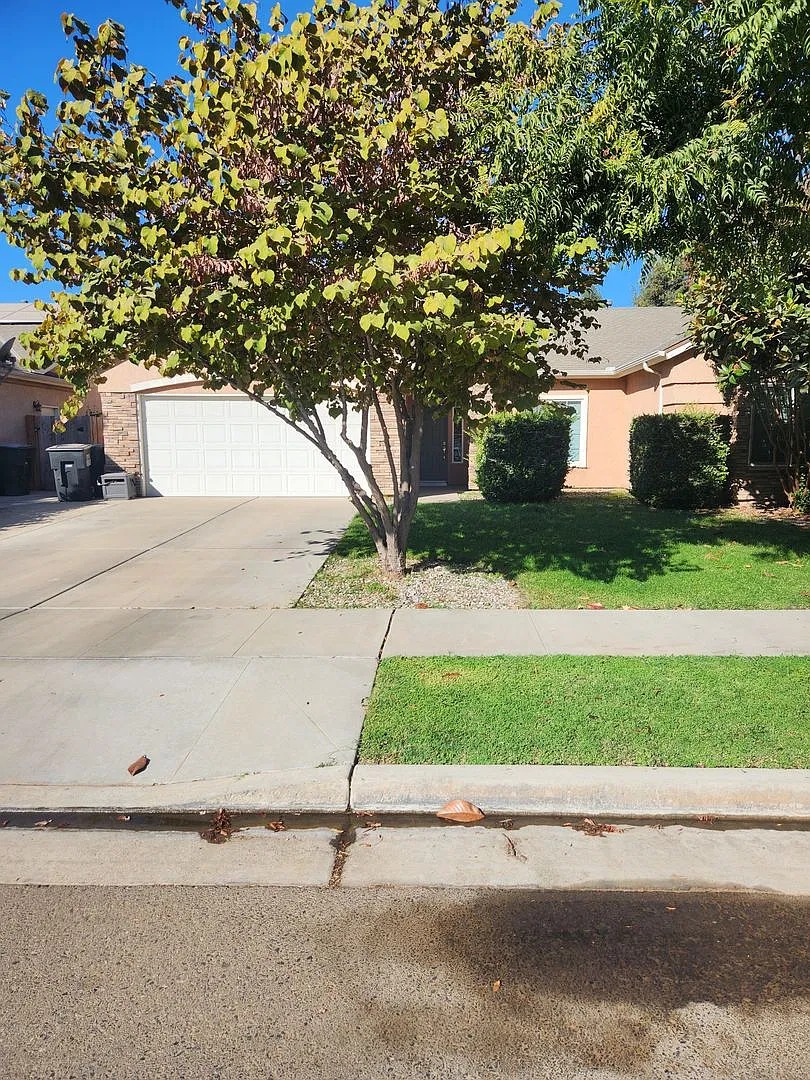 beautiful 4 bedroom home — Photo 1