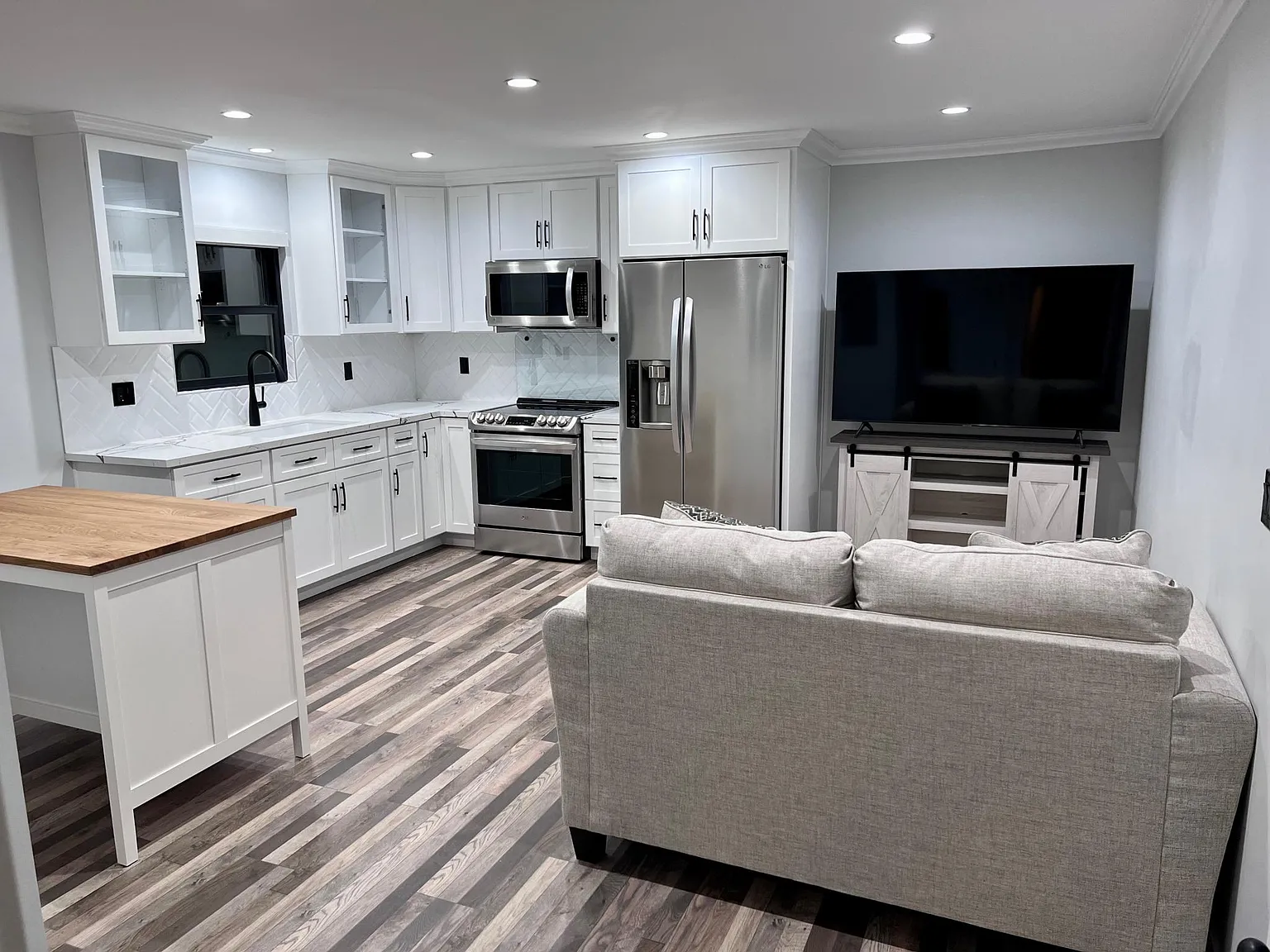 E Navilla Pl, Covina — Photo 1