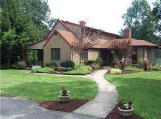 2060 Riverview Dr, Finleyville, PA 15332