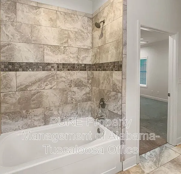 5035 Easton Dr — Photo 11
