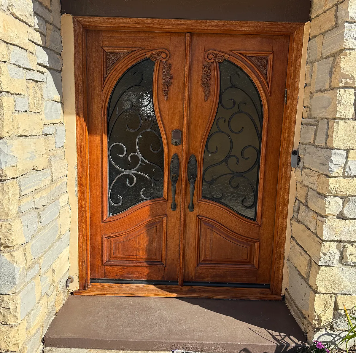 Photo 2 of 42 - 12841 Landale St - Studio City, CA Front Entry - 12841 Landale St