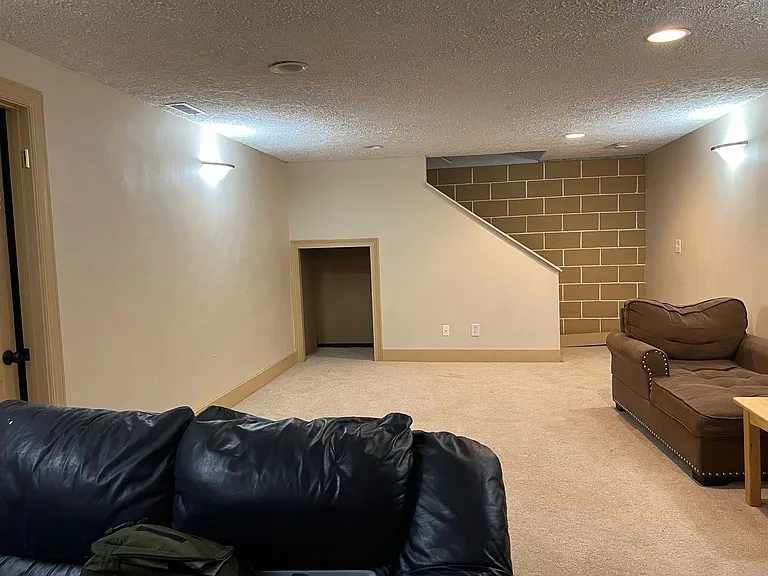 4071 W Broadway Ave — Photo 7