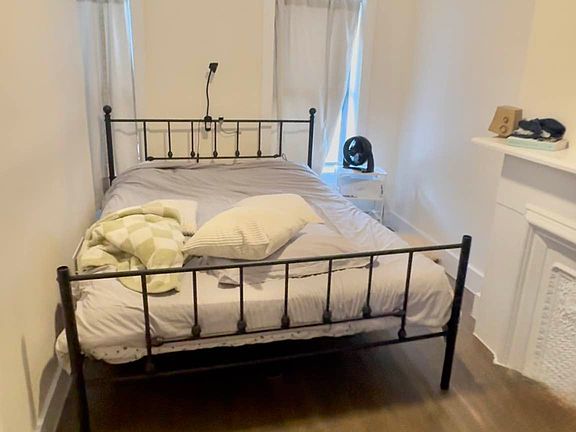5th image of 364 Bainbridge St APT 4