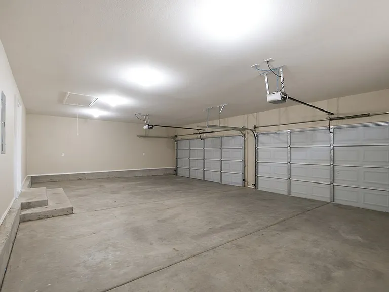 5513 Carmel Ct — Photo 42