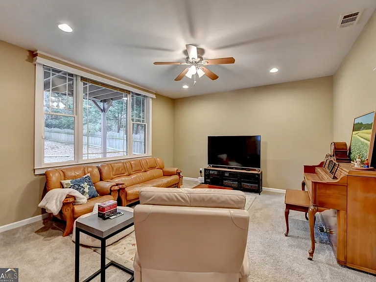2213 Hamilton Mill Pkwy — Photo 18