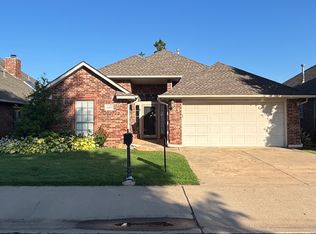 408 Prestwick St, Norman, OK 73072