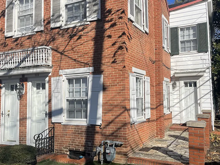 635 S Front St — Photo 2