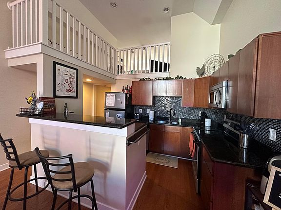 5th image of 1276 N High St APT 205