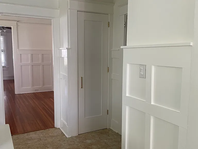 245 Reynoir St — Photo 15