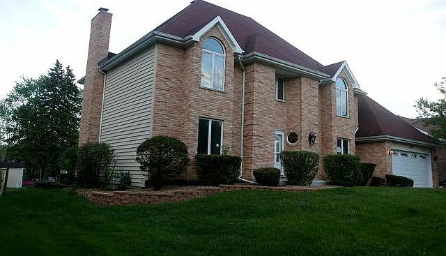 1st image of 395 Holbrook Cir