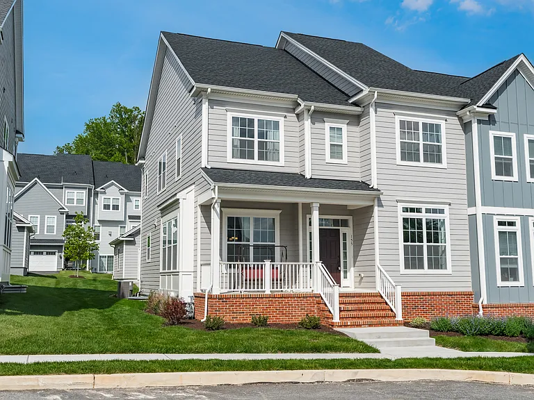155 Lotus Ln — Photo 3