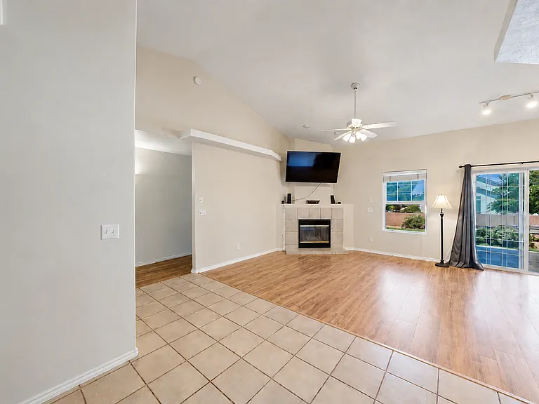 2540 W 150 S — Photo 5