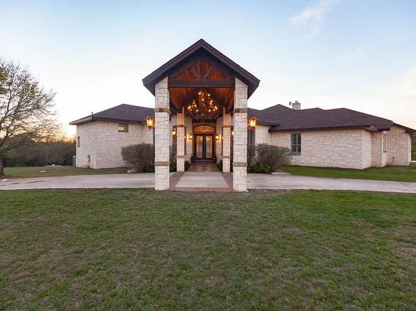 208 Hacienda Pl, Dripping Springs, TX 78620