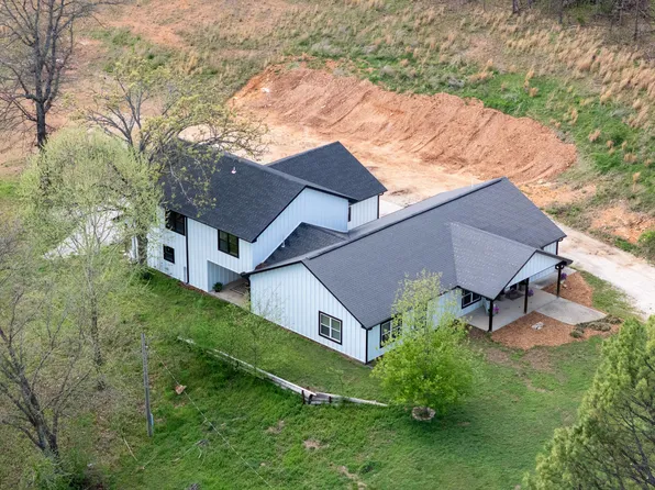 69999 E 152nd Rd, Wyandotte, OK 74370