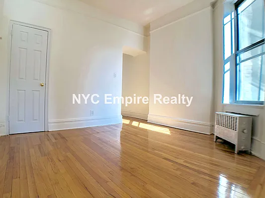 Rented by NYC Empire Realty Inc | media 11
