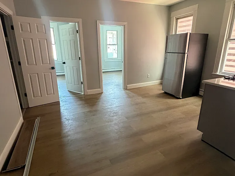 355 Madison St #1A — Photo 2